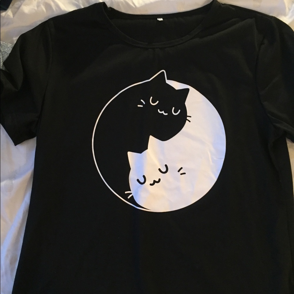 Yin & Yang Cat tee